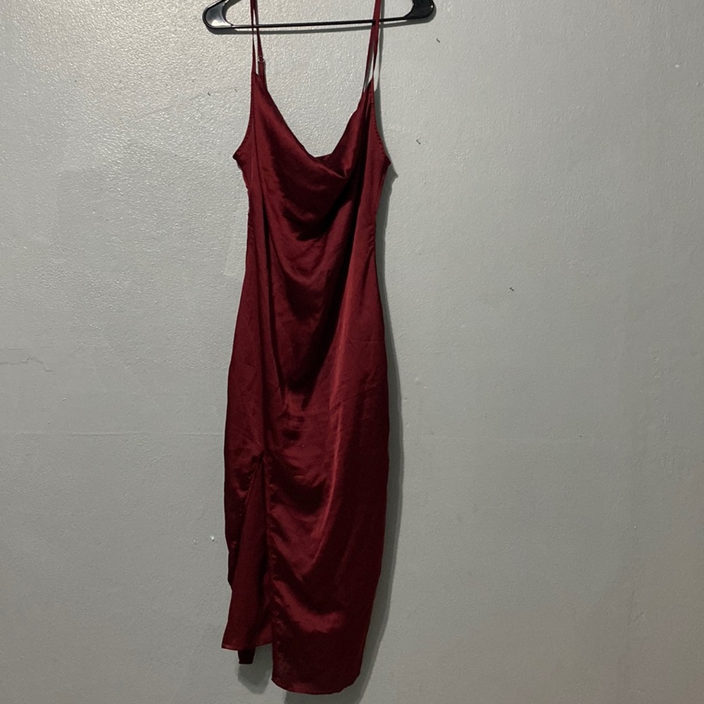 Pretty Little Thing Burgundy Dress. Size 4